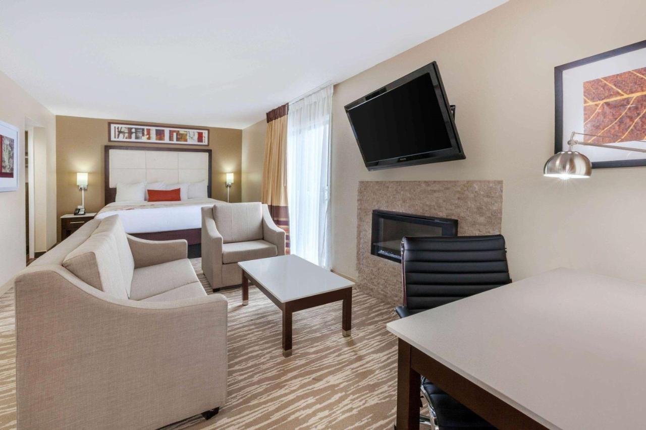 Hawthorn Suites By Wyndham Detroit Southfield Bagian luar foto