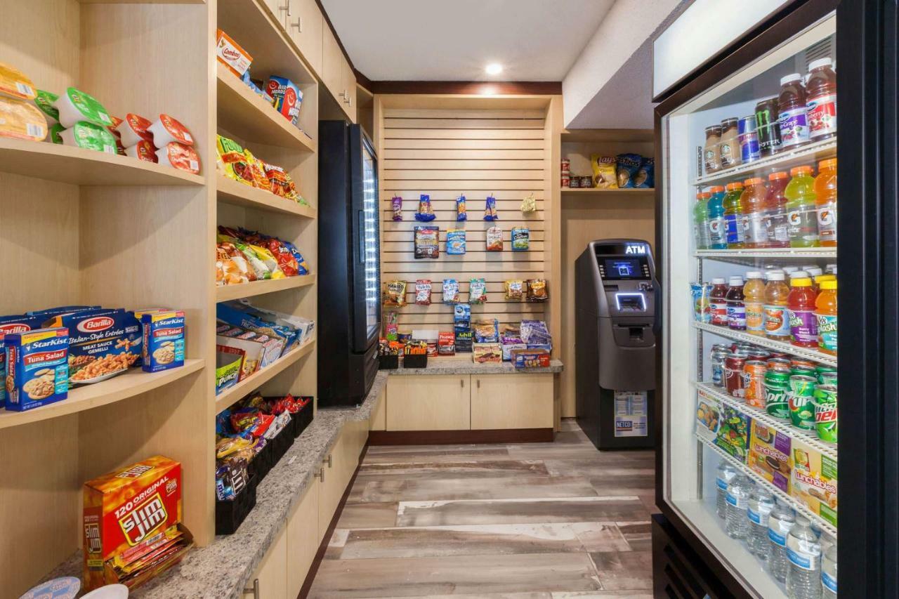 Hawthorn Suites By Wyndham Detroit Southfield Bagian luar foto